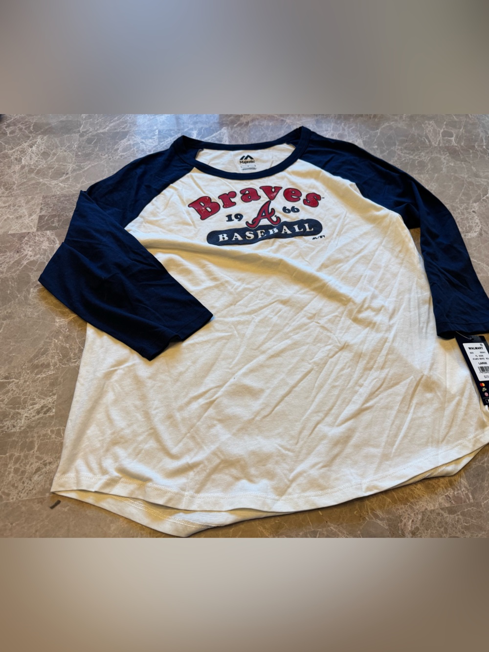 Majestic Atlanta Braves 3/4 sleeve 
Size large